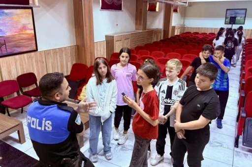 Bilecik’te ortaokul öğrencilerine güvenlik bilgilendirmesi
