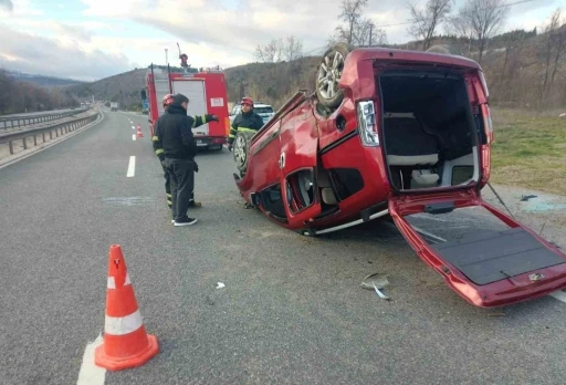 Bilecik&rsquo;te otomobil takla attı: 4 yaralı
