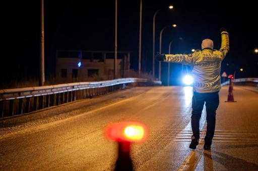 Bilecik&rsquo;te polisten eş zamanlı uygulama
