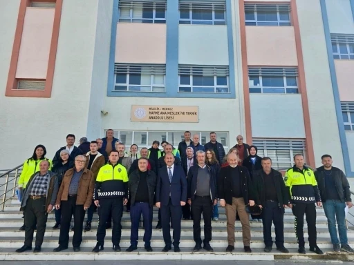 Bilecik&rsquo;te servis şof&ouml;rlerine trafik eğitimi
