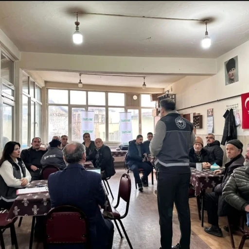 Bilecik&rsquo;te tarım yetkilileri &uuml;reticilerle sahada buluştu
