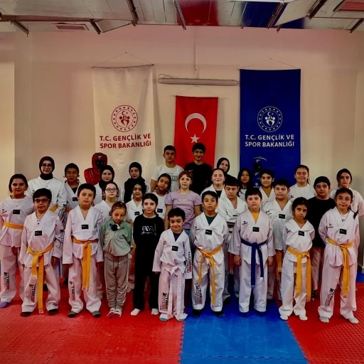 Bilecik&rsquo;te tekvando sporcuları disiplinli ve planlı &ccedil;alışmalarla hazırlanıyor
