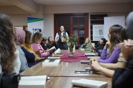 Bilecik&rsquo;te &uuml;reten kadınlar kitap kul&uuml;b&uuml; etkinliğinde bir araya geldi
