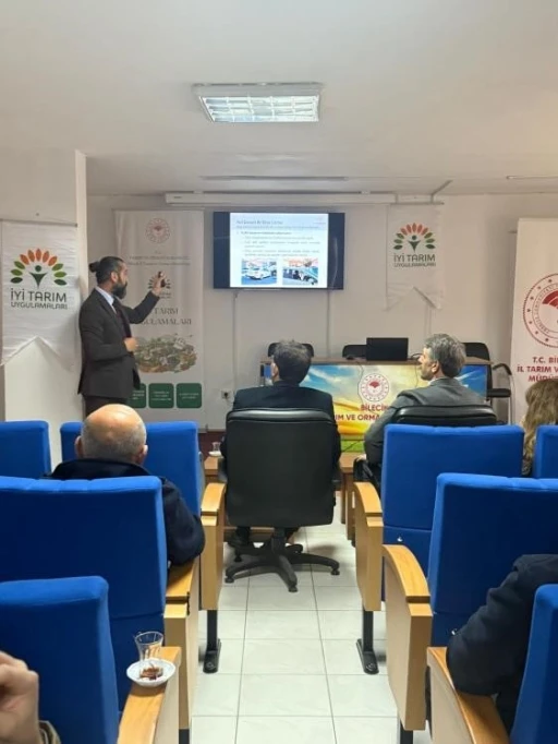 Bilecik’te üreticilere marulda iyi tarım uygulamaları eğitimi
