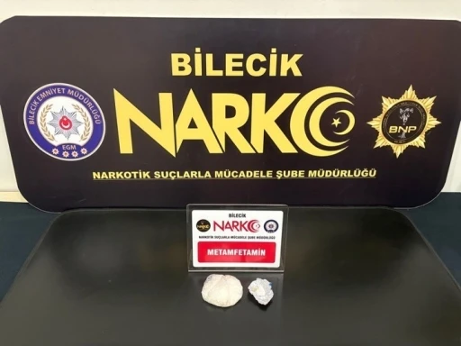 Bilecik&rsquo;te uyuşturucu operasyonu: 3 g&ouml;zaltı
