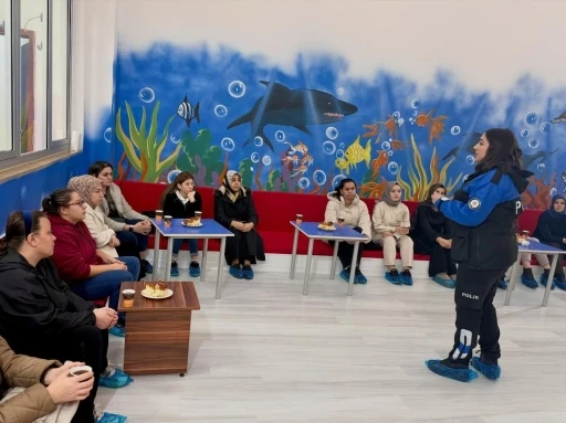Bilecik&rsquo;te velilere dolandırıcılık ve akran zorbalığı bilgilendirmesi
