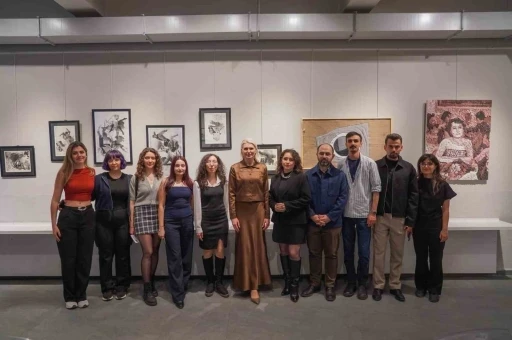 Bilecik’te ‘Yüzey Gerilimi’ adlı karma sergiye büyük ilgi
