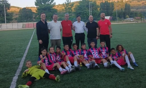 Bilecik U11 Gen&ccedil;ler Ligi şampiyonu 4 Eyl&uuml;lspor oldu

