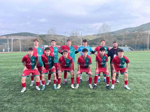 Bilecik U18 Gen&ccedil;ler Ligi&rsquo;nde Osmanelispor liderliğini s&uuml;rd&uuml;rd&uuml;

