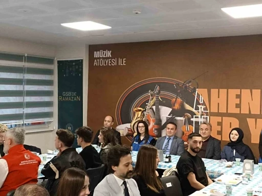 Bilecikli gençler iftar programında buluştu
