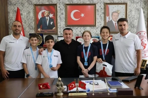 Bilecikli minik kulaçlardan büyük başarı
