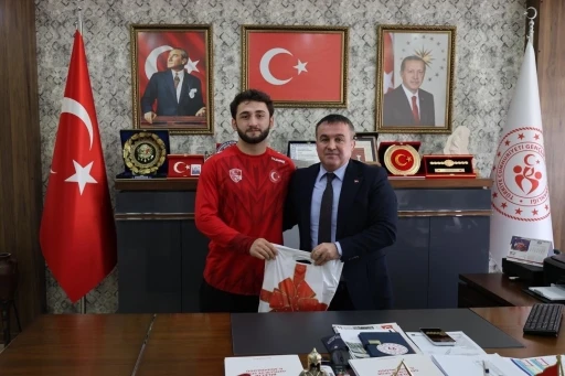 Bilecikli Salih Yusuf Yazıcı U20 T&uuml;rkiye G&uuml;reş Şampiyonu oldu

