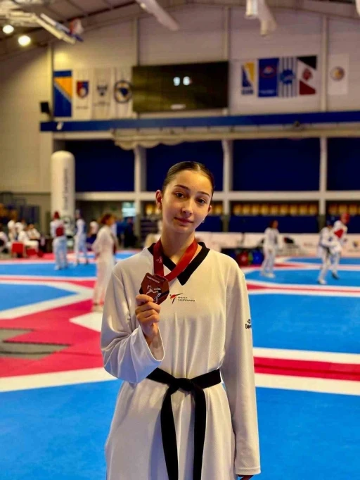 Bilecikli sporcu Avrupa &uuml;&ccedil;&uuml;nc&uuml;s&uuml; oldu
