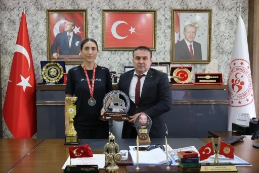 Bilecikli sporcu Sebahat Demir, Türkiye şampiyonu oldu
