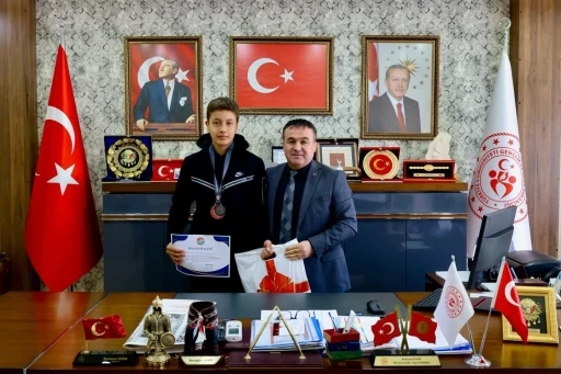 Bilecikli sporcular U14 T&uuml;rkiye Salon Şampiyonası&rsquo;nda SEM barajını ge&ccedil;ti
