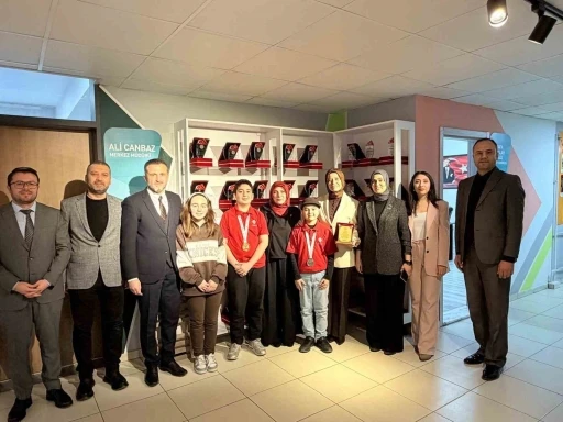 BİLSEM &ouml;ğretmeni STAR programında bursiyer oldu
