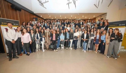 Binance TR Teknolojide Kadın Akademisi İzmir’de 200 kadınla buluştu
