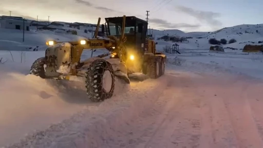 Bing&ouml;l&rsquo;de 72 k&ouml;y yolunda &ccedil;alışmalar s&uuml;r&uuml;yor
