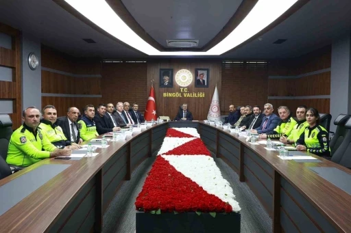 Bing&ouml;l&rsquo;de İl Trafik Komisyonu, g&uuml;venli ulaşım i&ccedil;in bir araya geldi
