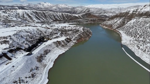 Bing&ouml;l&rsquo;de kar sonrası g&uuml;zel manzaralar ortaya &ccedil;ıktı
