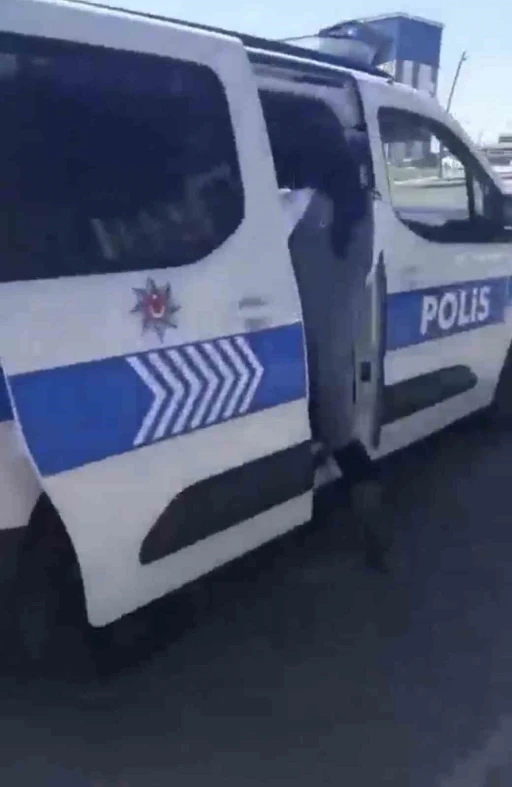 Bingöl’de kimliğini evde unutan öğrencinin imdadına polis yetişti
