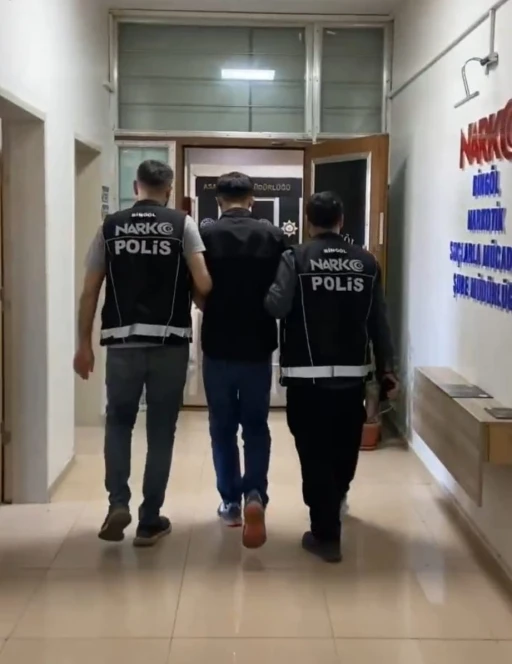 Bing&ouml;l&rsquo;de uyuşturucuyla m&uuml;cadele: 2 ş&uuml;pheli tutuklandı
