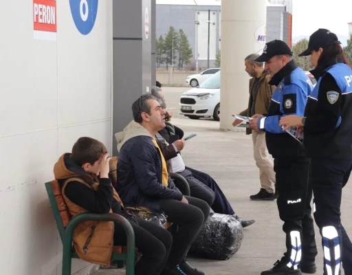Bingöl’de vatandaşlar bilişim yoluyla dolandırıcılığa karşı bilgilendirildi
