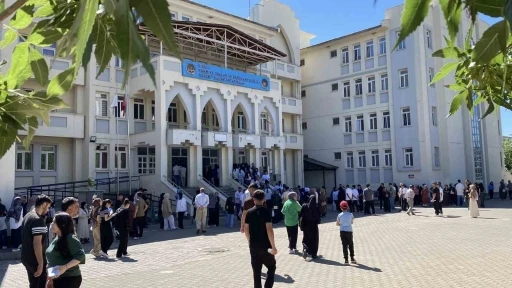Bing&ouml;l&rsquo;de YKS heyecanı s&uuml;r&uuml;yor
