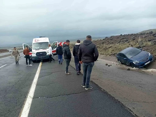 Bingöl-Elazığ karayolunda kaza: 4 yaralı
