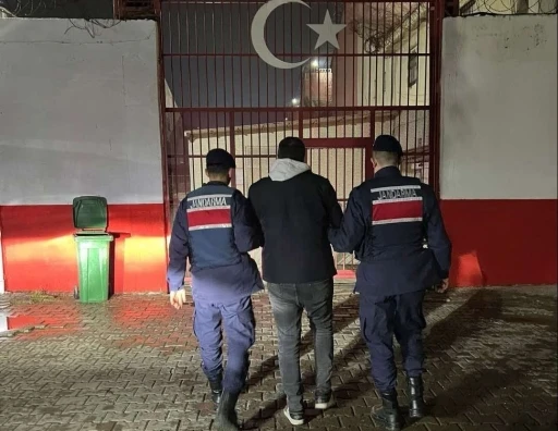 Bir kişinin &ouml;ld&uuml;ğ&uuml; ka&ccedil;ak define olayında 1 tutuklama
