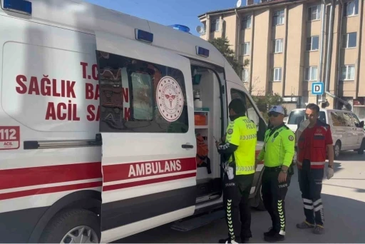 Bisiklet ile elektrikli skuter çarpıştı: 2 yaralı
