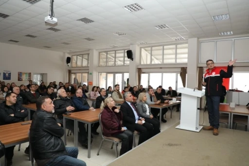 Bitki koruma &uuml;r&uuml;nleri hakkında bilgilendirme toplantısı yapıldı
