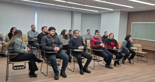 Bitki koruma &uuml;r&uuml;nleri ve b-re&ccedil;ete sistemi eğitimi verildi
