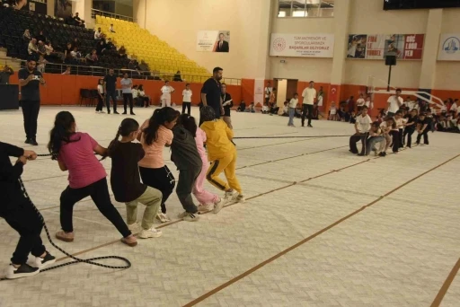 Bitlis&rsquo;te geleneksel &ccedil;ocuk oyunları şenliği
