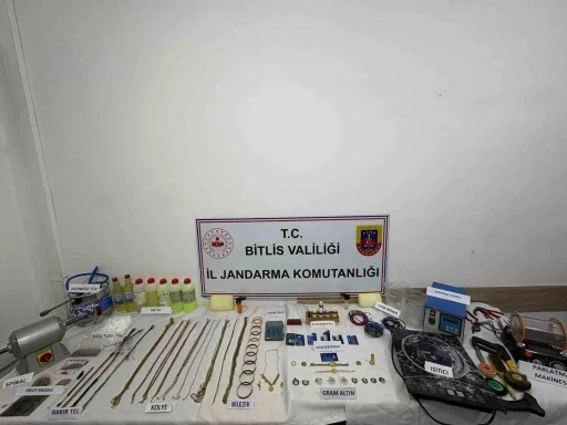 Bitlis&rsquo;teki sahte altın operasyonunda 2 kişi tutuklandı
