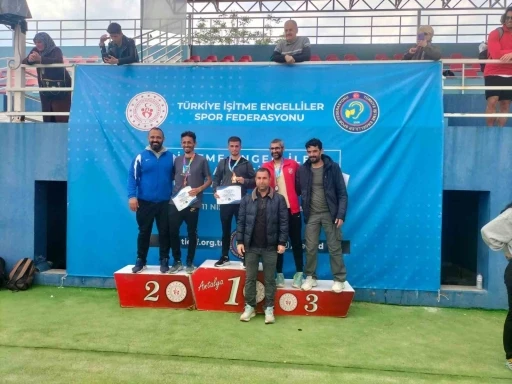 Bitlisli işitme engelli sporcu Türkiye birincisi oldu
