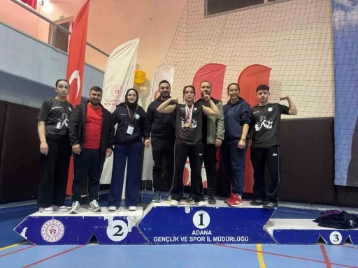 Bitlisli sporculardan b&uuml;y&uuml;k başarı
