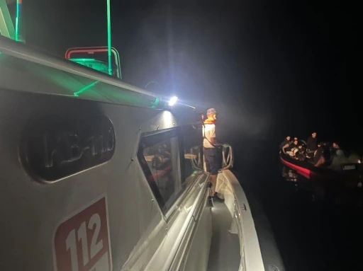 Bodrum&rsquo;da 26 d&uuml;zensiz g&ouml;&ccedil;men kurtarıldı, 1 ka&ccedil;ak&ccedil;ı ş&uuml;phelisi yakalandı
