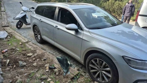 Bodrum&rsquo;da ara&ccedil;tan hırsızlık olayı ilgili 3 kişi g&ouml;zaltına alındı
