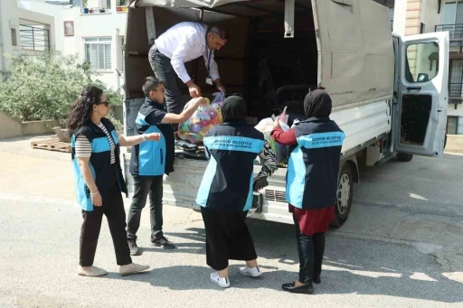 Bodrum&rsquo;da &ccedil;ocuklara bayram &ouml;ncesi oyuncak dağıtıldı
