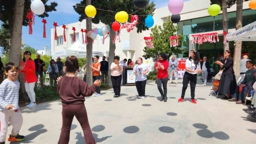Bodrum&rsquo;da &ouml;zel &ccedil;ocuklar sahnede alkış aldı
