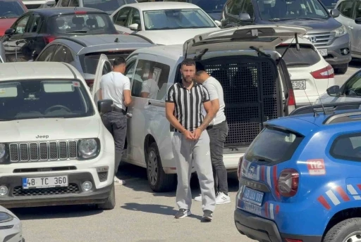 Bodrum&rsquo;da sokak ortasında rastgele ateş a&ccedil;an şahıs tutuklandı
