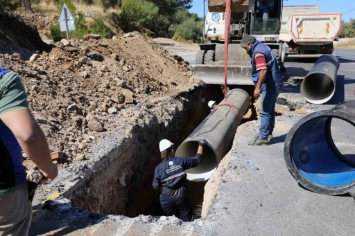 Bodrum’da sürekli patlayan su isale hatları değişiyor
