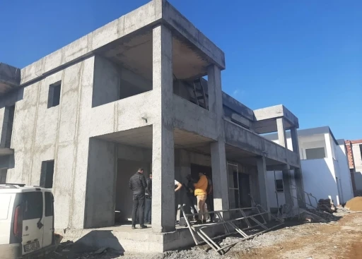 İMARSIZ YAPILARDA KAÇAK İŞÇİ ÇALIŞTIRAN ŞİRKETLERE CEZA 