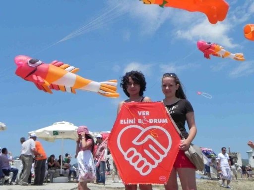 Bodrum u&ccedil;urtma festivali 21 yıldır engelleri g&ouml;ky&uuml;z&uuml;nde kaldırıyor
