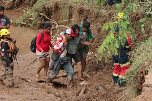 Bolivya&rsquo;da sel felaketi: 20 &ouml;l&uuml;, 24 kayıp
