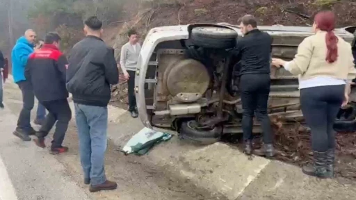 Bolu-Abant yolunda kontrolden &ccedil;ıkan ara&ccedil;, takla attı

