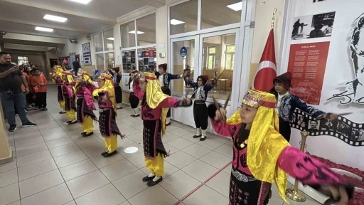Bolu&rsquo;da 49 bin 169 &ouml;ğrenci karne sevinci yaşadı
