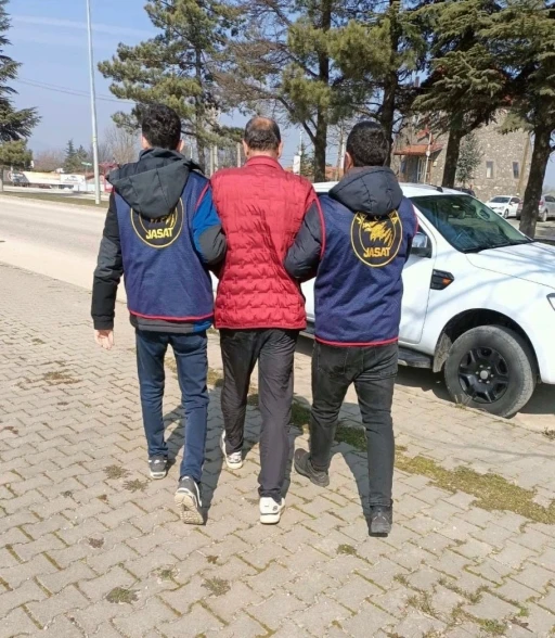 Bolu&rsquo;da &ccedil;eşitli su&ccedil;lardan aranan 6 h&uuml;k&uuml;ml&uuml; yakalandı
