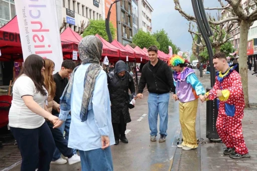 Bolu&rsquo;da dolu sonrası vatandaşlar halay &ccedil;ekti
